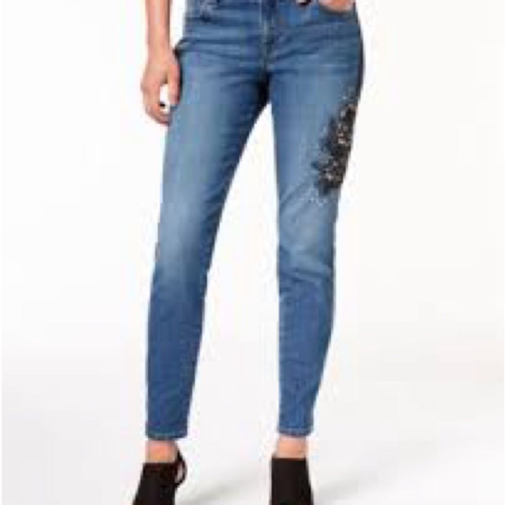 Caslon Women's Denim Skinny Jeans with Dark Accents